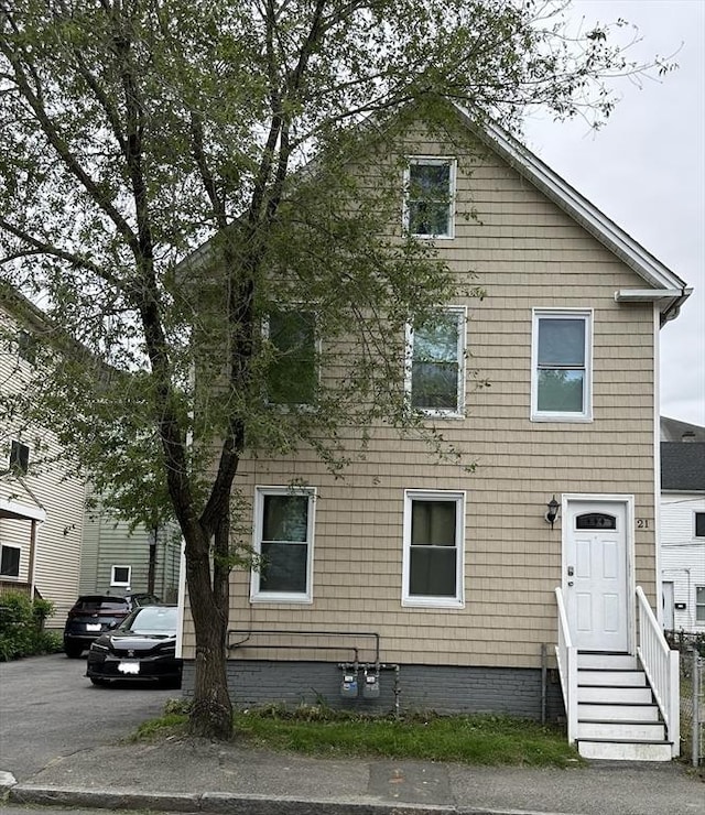 21 Sigel St, Worcester, MA 01610 - view of front facade