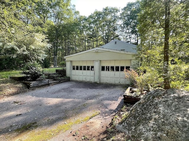 2 Bushy Ln, Rutland, MA 01543 - view of detached garage