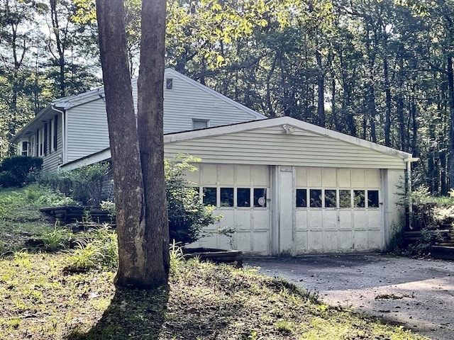2 Bushy Ln, Rutland, MA 01543 - view of garage