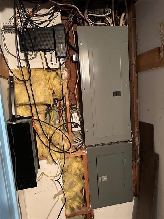 12 Monte Carmele St, North Providence, RI 02904 - utilities with electric panel