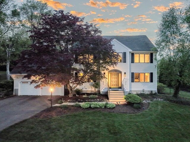 view of front of house featuring driveway