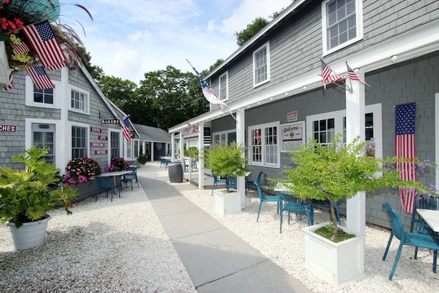 18 Periwinkle Ln, Mashpee, MA 02649 - view of patio