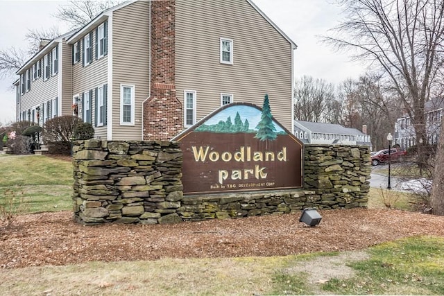 view of community / neighborhood sign