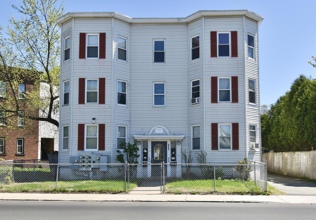 855 Liberty St, Springfield, MA 01104 - view of townhome / multi-family property