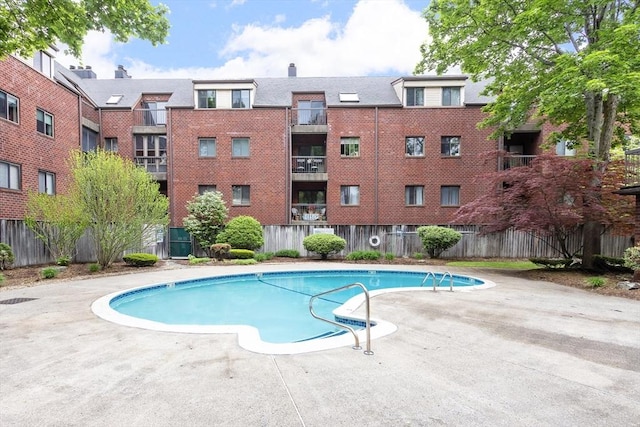 666 Main St Unit 206, Winchester, MA 01890 - view of community pool