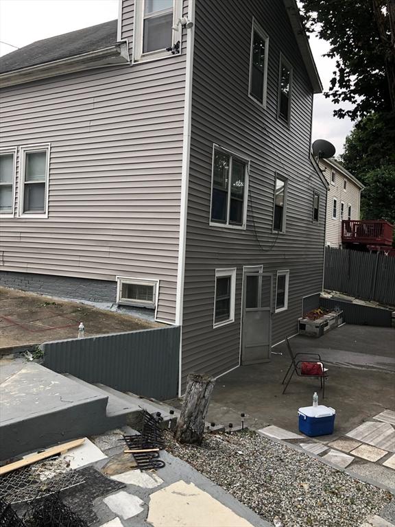 52 Luna St, Providence, RI 02904