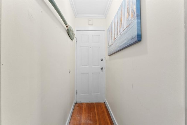 92 Winthrop Shore Dr Unit 2, Winthrop, MA 02152 - entryway with crown molding, wood finished floors, and baseboards