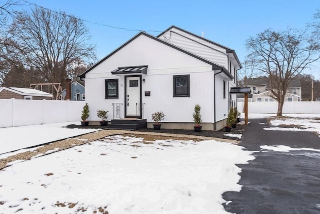 view of front of property