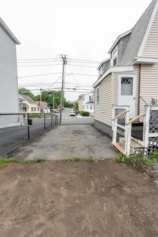 263 Jefferson Ave, Salem, MA 01970 - view of yard