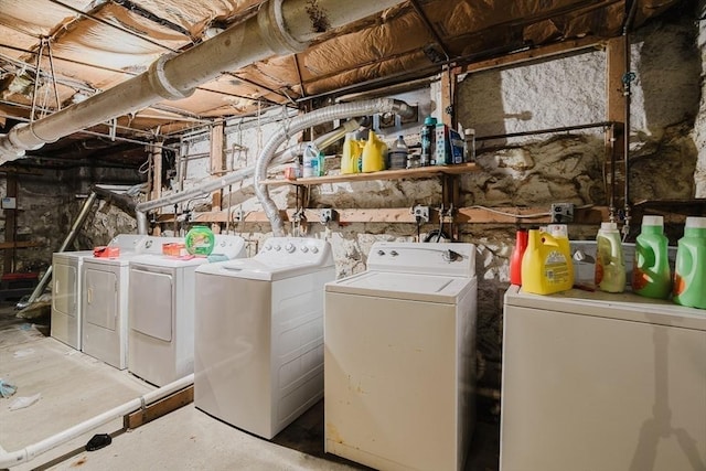 laundry area with washer and clothes dryer