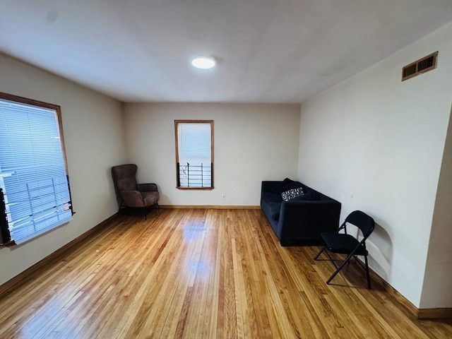 27 Shelby St, Worcester, MA 01605 - unfurnished room with light wood finished floors