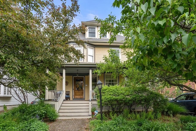 view of front of property with covered porch