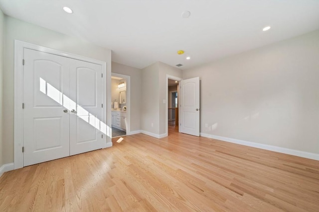 43 Lake Ave, Sharon, MA 02067 - foyer entrance featuring light wood-type flooring and recessed lighting