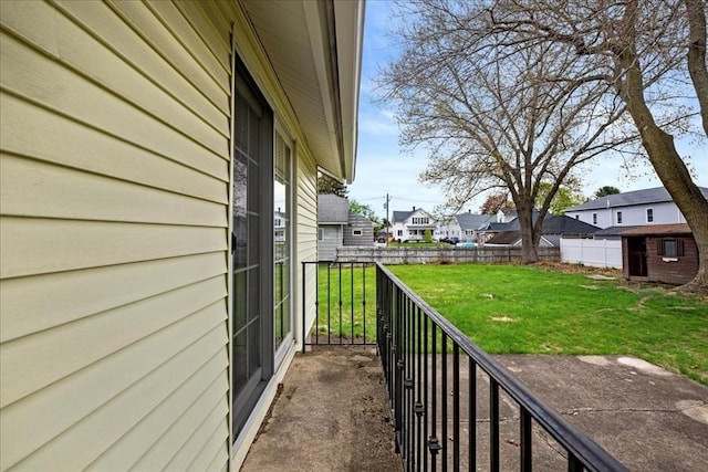 7 Vancroft Ave, Shrewsbury, MA 01545 - balcony with a residential view