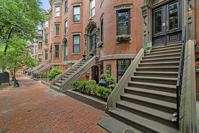 19 Greenwich Park Unit 5, Boston, MA 02118 - property entrance featuring brick siding