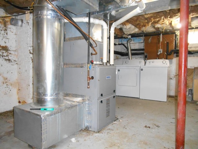 23 Trafalgar Sq Unit 23, Barre, MA 01005 - unfinished below grade area featuring independent washer and dryer