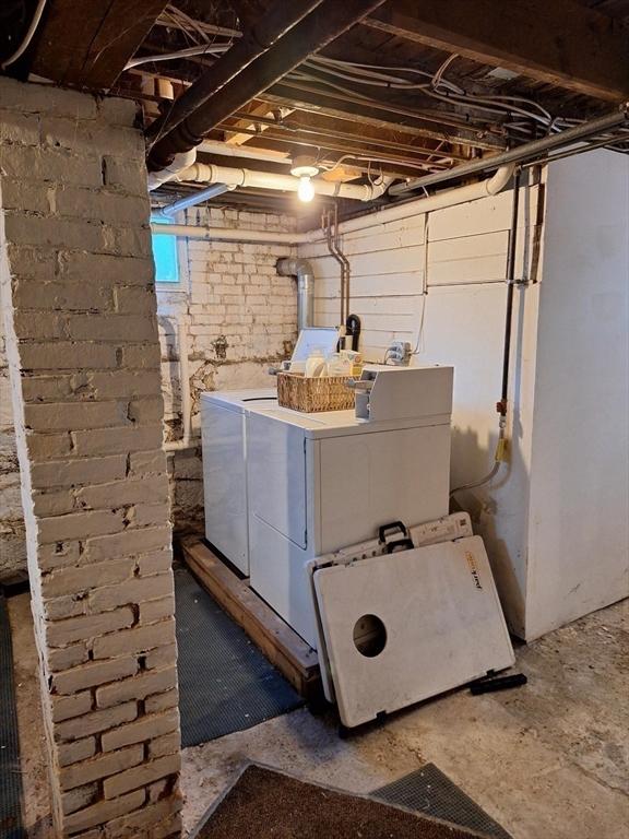 interior space featuring independent washer and dryer