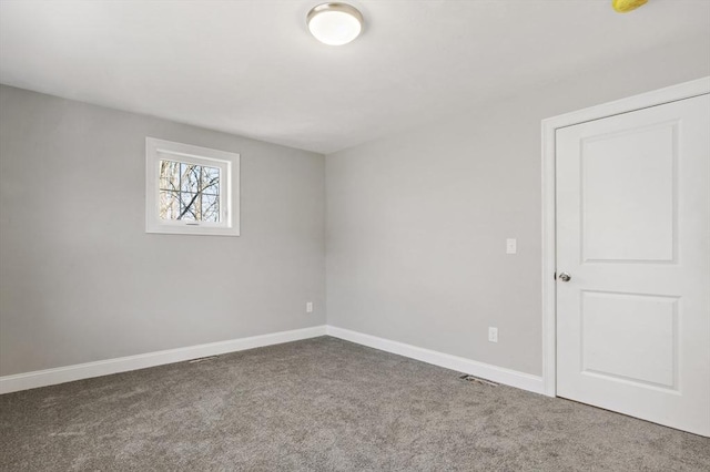 spare room with carpet flooring