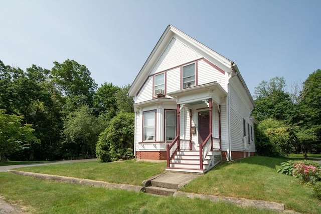 18 Morton St, Brockton, MA 02301 - victorian home with a front lawn