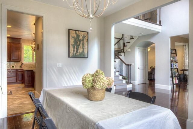 dining area with a chandelier