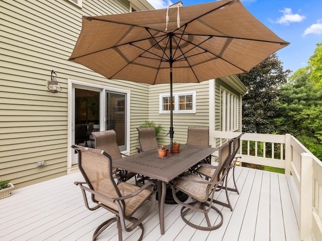 1 Benjamin Dr, Westborough, MA 01581 - deck with outdoor dining space