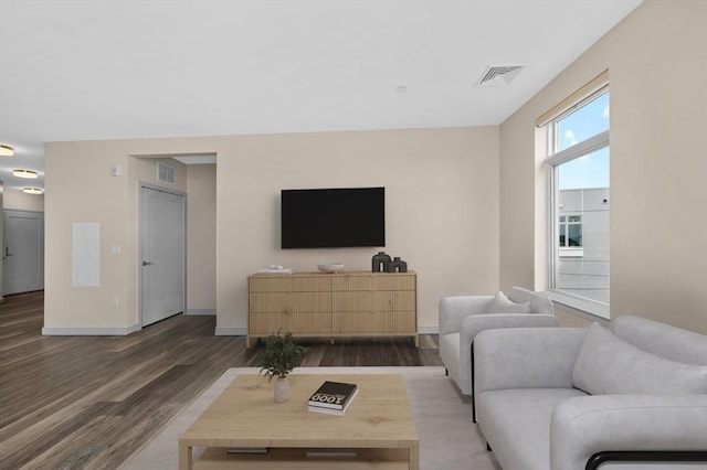 180 Telford St Unit 614, Boston, MA 02135 - living room with wood finished floors and baseboards
