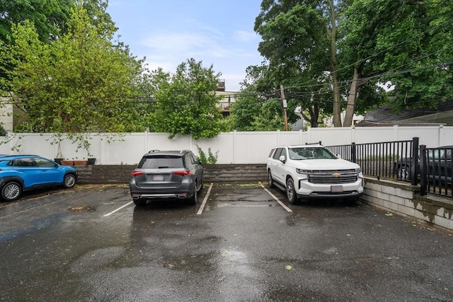 654 E 7th Unit 3, Boston, MA 02127 - view of uncovered parking lot