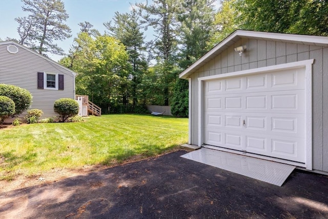 4 Jester Way, Plymouth, MA 02360 - detached garage with asphalt driveway