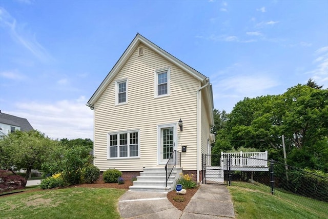 4 Hadwen Rd, Worcester, MA 01602 - view of traditional-style house
