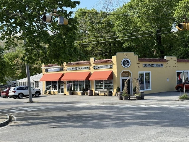 46 Pine, Falmouth, MA 02556 - view of building exterior