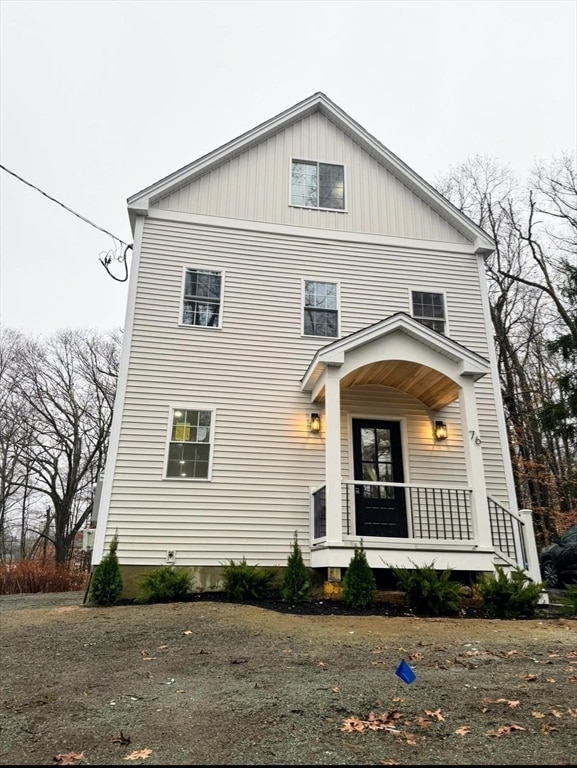 view of front facade with a porch