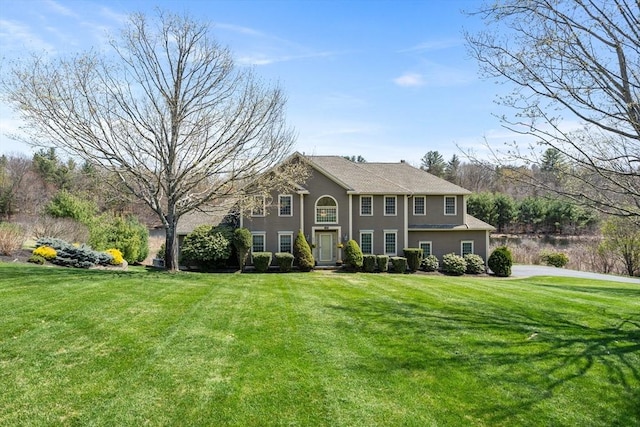10 Deer Run Dr, Westford, MA 01886 - view of front facade with a front lawn