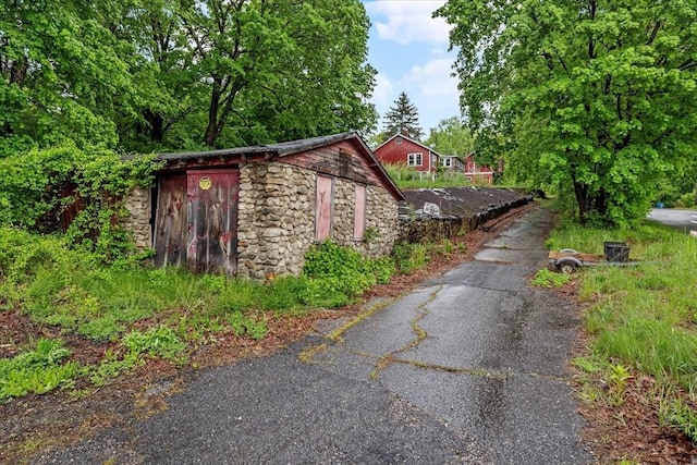 21 City Depot Rd, Charlton, MA 01507 - view of outdoor structure with an outbuilding and driveway