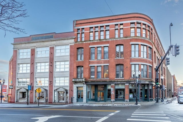 17 Kearney Sq Unit 209, Lowell, MA 01852 - view of building exterior