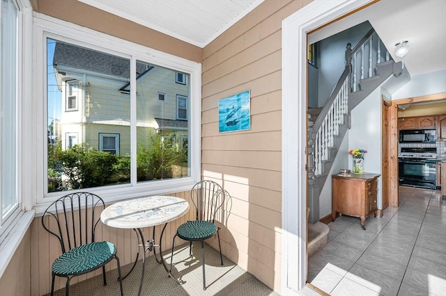 balcony with stairs
