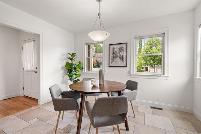 32 Old Framingham Rd Unit 20, Sudbury, MA 01776 - dining room with baseboards
