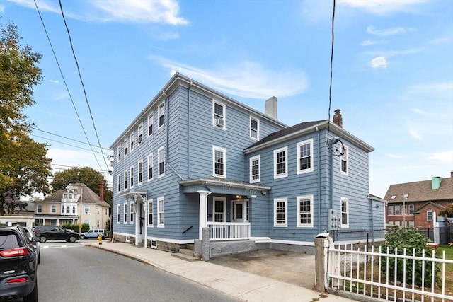 view of front of house with covered porch