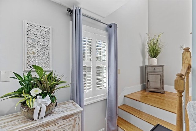 28 Manomet Beach Blvd, Plymouth, MA 02360 - detailed view of baseboards