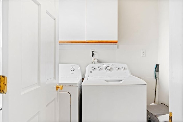 laundry room featuring independent washer and dryer