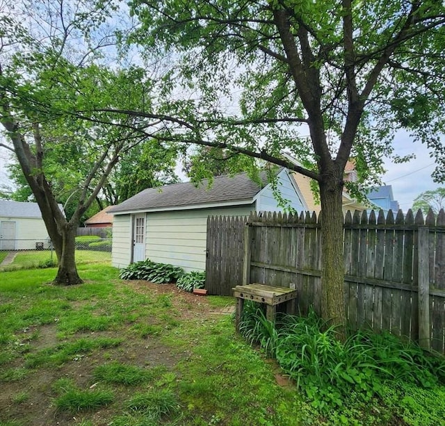 1774 Carew St, Springfield, MA 01104 - view of yard