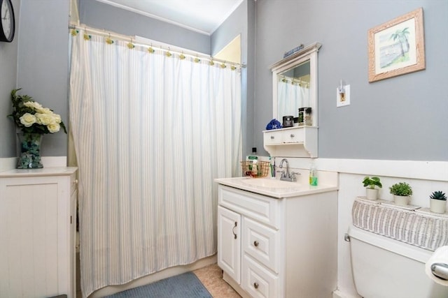 18 Dighton St Unit 18, Boston, MA 02135 - full bath featuring toilet, vanity, a shower with curtain, and crown molding