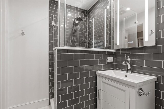 4 Greenfield Ln Unit 4, Concord, MA 01742 - bathroom with vanity and a tile shower