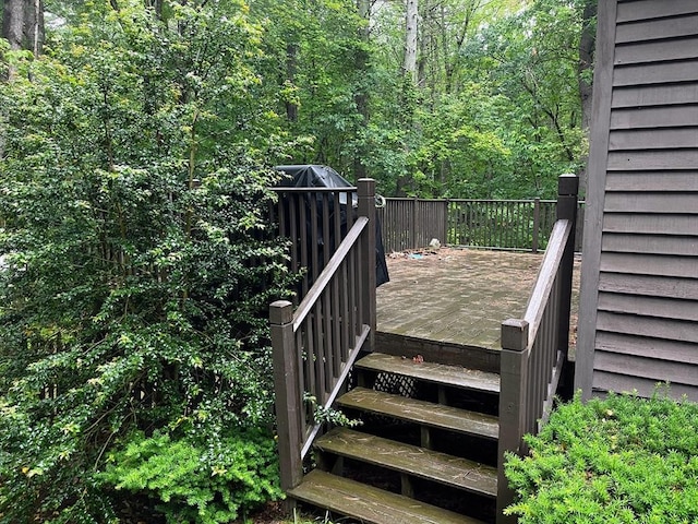 330 Arbor St, Lunenburg, MA 01462 - view of wooden terrace