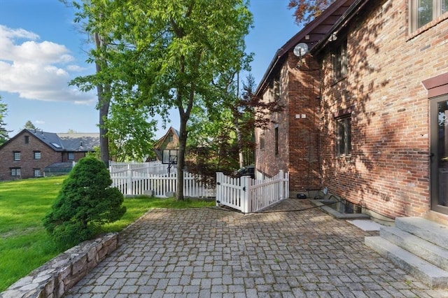 15 Park Ave, Newton, MA 02458 - view of patio