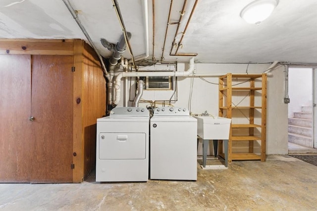 6 Willow Park, Wellesley, MA 02481 - laundry area featuring washer and clothes dryer