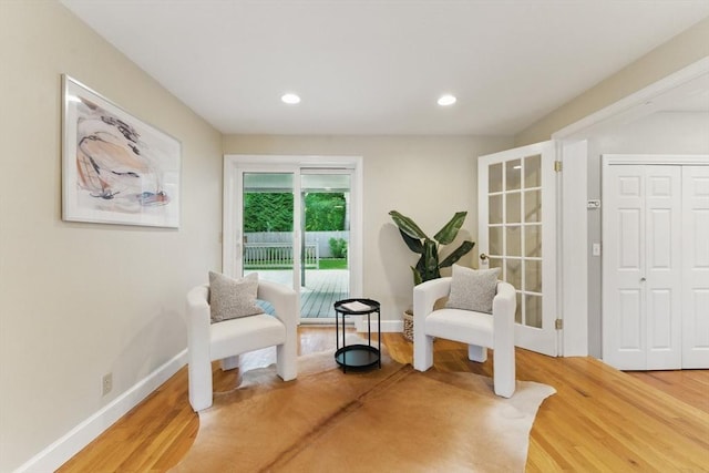 6 Willow Park, Wellesley, MA 02481 - living area featuring wood finished floors, baseboards, and recessed lighting
