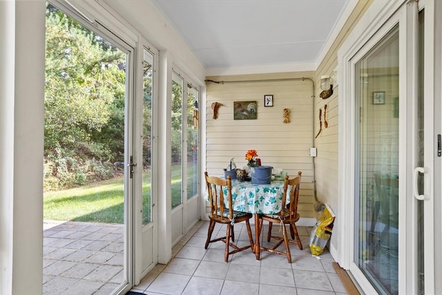 view of sunroom / solarium