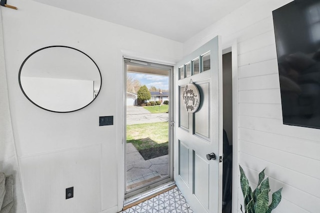 view of foyer entrance