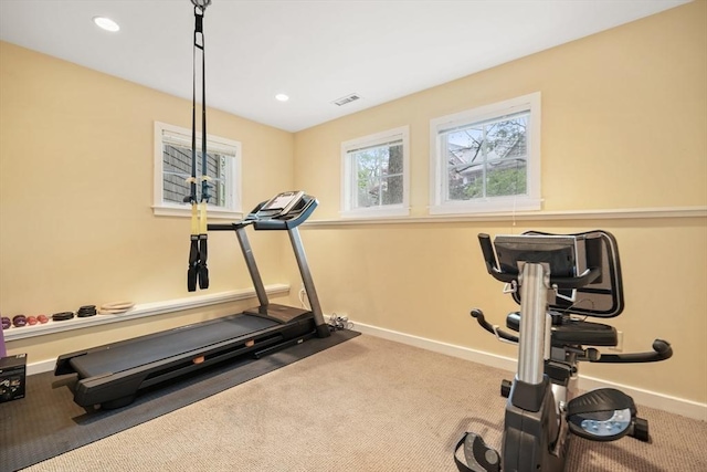 workout room with carpet floors, recessed lighting, visible vents, and baseboards