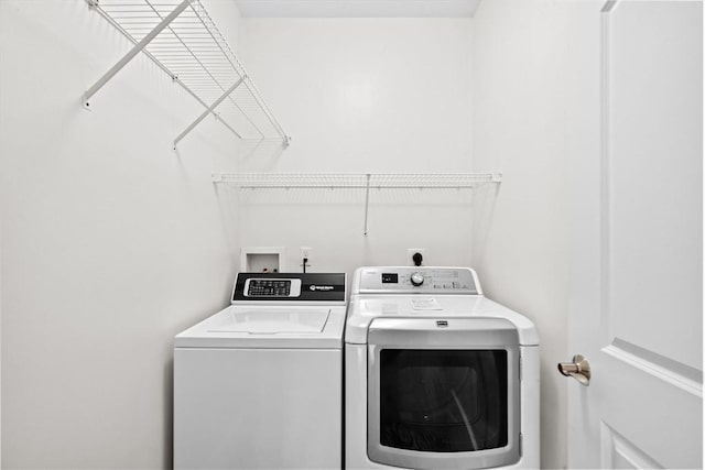 46 Walden Way Unit 46, Milford, MA 01757 - laundry area with washing machine and dryer